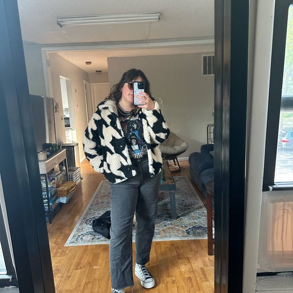 Meet your Posher, Cassity - Picture 5 of 6